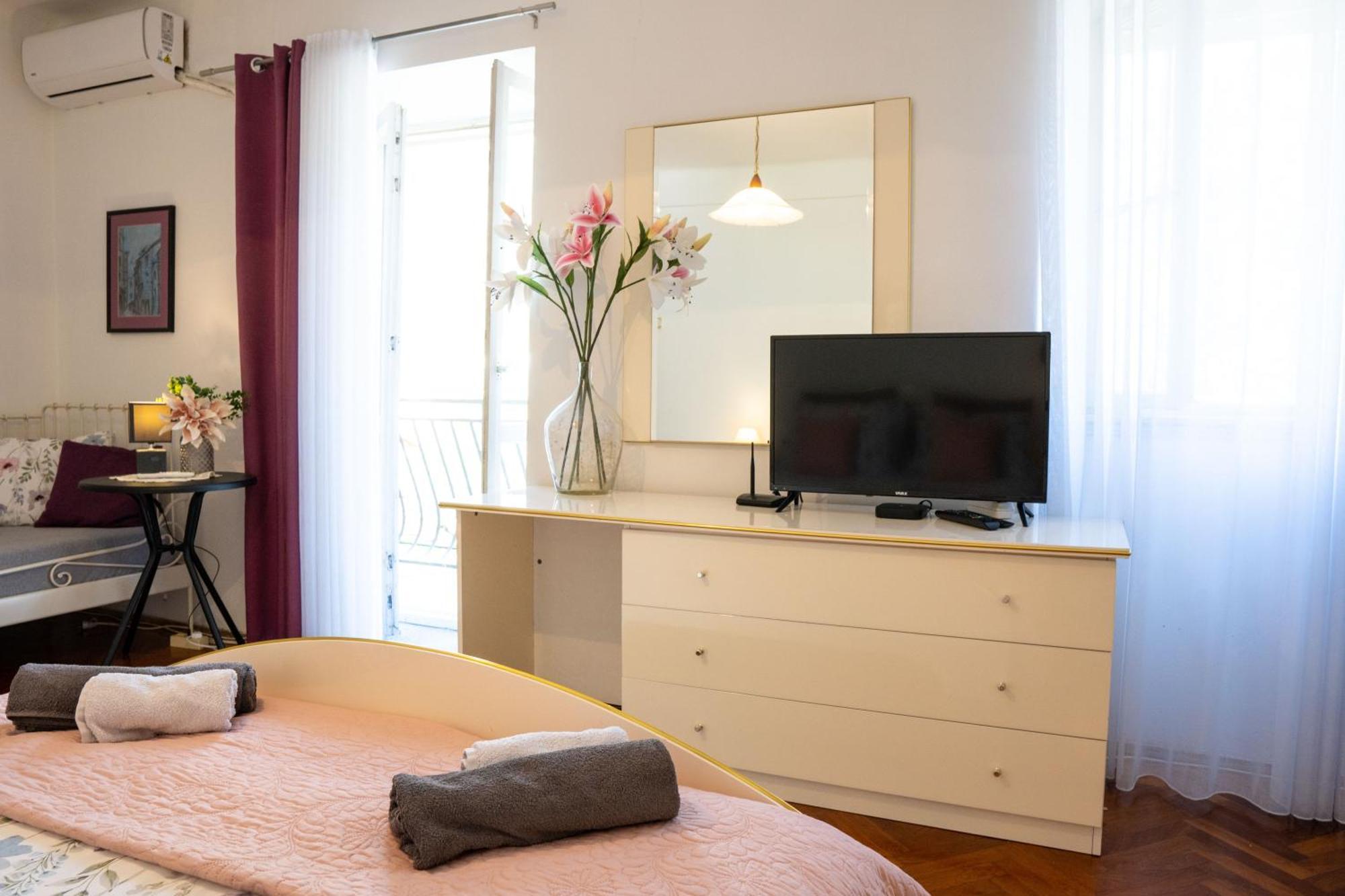 M&B Apartment Kotor Extérieur photo